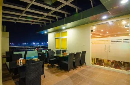 Grace Treasure Hotel Отели в г. Ahlon