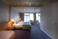 Hotel Restaurant de Zwaan Hotels in Haarle