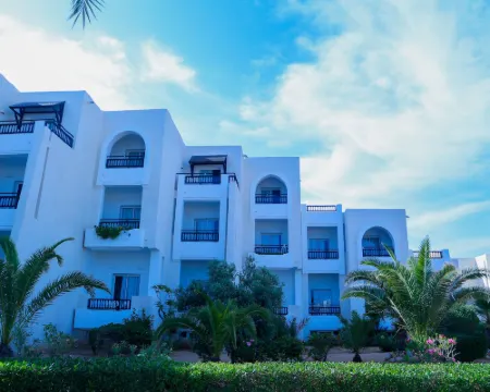 Aljazira Beach & Spa - Families and Couples Only Hoteles en Mezraia