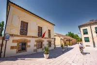 Hospedium Hotel Casino Del Tormes Các khách sạn ở Campo Charro