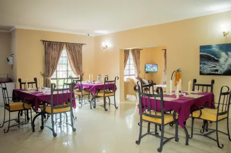 Zakinn Hotel Gangilonga Отели в г. Иринга