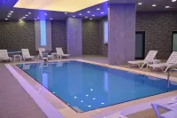 温特市酒店 - 泳池