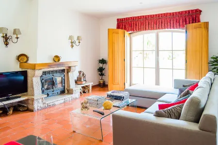 Casa Da Padeira - Turismo Rural Отели в г. Педрейраш