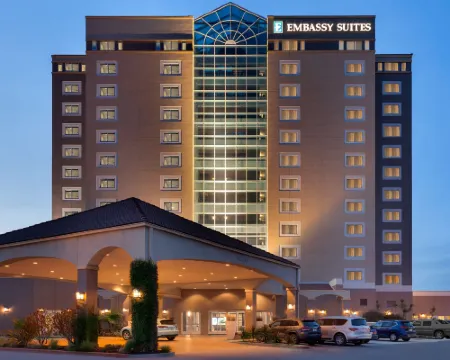 Embassy Suites by Hilton Monterey Bay Seaside Hotels in Seaside