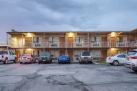 Budget Inn Boise - parking