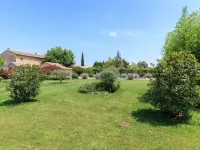 La Louvière des Bruyères Hotels in Robion