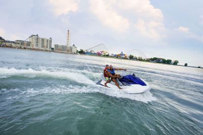 Surroundings Cedar Point Hotel Breakers Photo