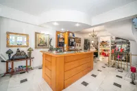 Odysseus Palace Hotels in Elios Proni