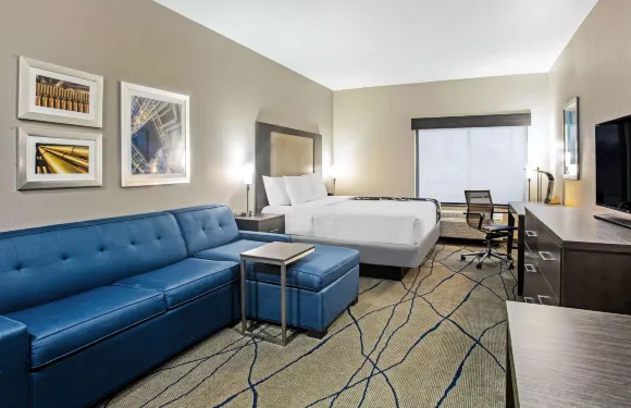 龐卡城拉昆塔温德姆套房酒店