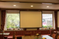 Hotel Fürstenhof Отели в г. Брауншвайг