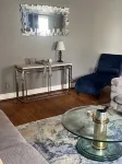 Cozy 2-bedroom apartment in charming West Hartford with WiFi