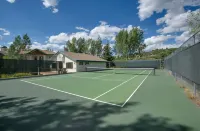 Steamboat Mountain Condoski in/Ski Out, Great Biking/Amenities/Location/Access