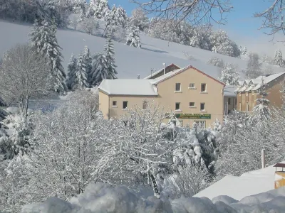 Logis Hôtel Restaurant les Cévennes Hotel di Thueyts