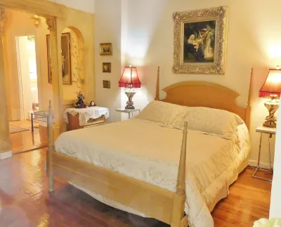 The Cottage Bed & Breakfast Hotels in Monticello