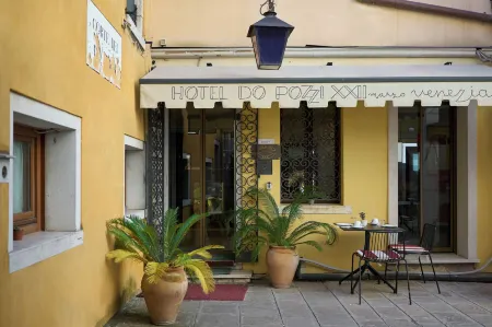 Hotel Do Pozzi Отели рядом с достопримечательностью «Палаццо Лабиа»