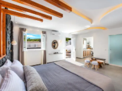 Abasa Suites Hotels in Santorini