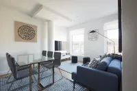 Modern 3 Br Loft -Shared Deck - Gym - Mins to NYC
