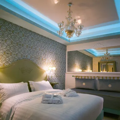 Leucosya Luxury Rooms Hotels near Piazza della Concordia