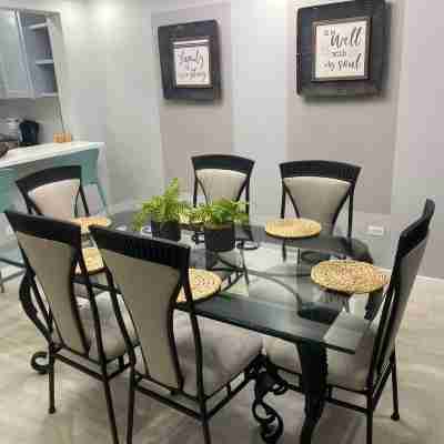 Carter's Nest Villa Dining/Meeting Rooms