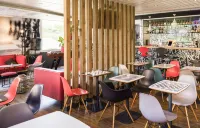 宜必思里爾中心大廣場飯店（2015 年 3 月開業）