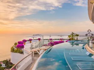 Grand Miramar All Luxury Suites & Residences