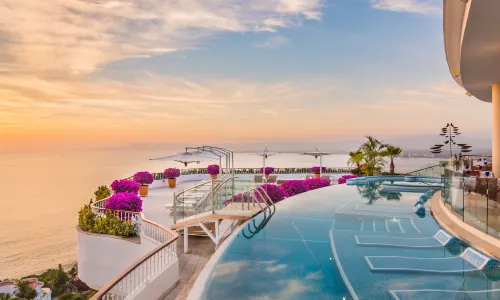 Grand Miramar All Luxury Suites & Residences