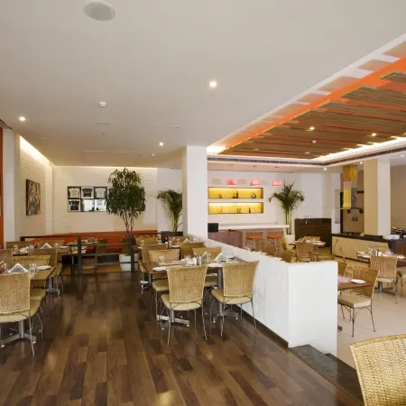 Lemon Tree Hotel, East Delhi Mall, Kaushambi
