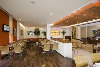 Lemon Tree Hotel, East Delhi Mall, Kaushambi - parking