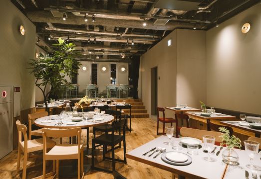 랜드어바웃 도쿄 로비 및 휴식 공간