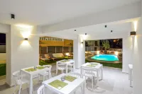 Elia Kalamaki Hotel - pantai
