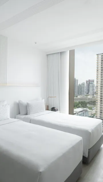 ดิ อินไซด์ คอนเนคติ้ง รูม