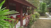 The Satwa Elephant Ecolodge Hotel dekat Sobo Tirto kali medek