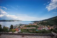 Miramare Apartments&Suites - Sea View