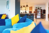 Beautiful Barn Conversion - Orchard Escape for 12! Hotels in Evesham