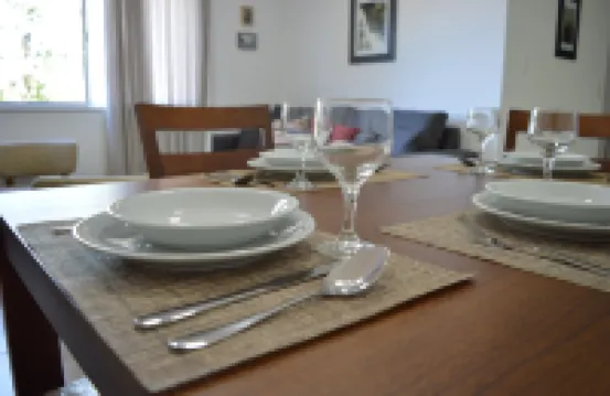 艾莉絲卡塔拉塔斯飯店