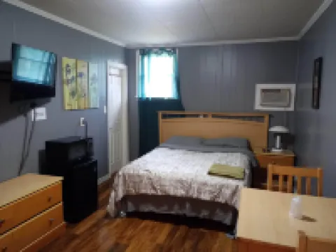 Park Side Motel Hotels in Otonabee-South Monaghan