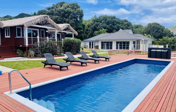 Red Hibiscus Villas