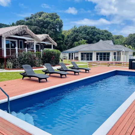 Red Hibiscus Villas