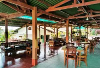 Hotel Grand Astoeti