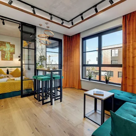 Downtown Apartments Doki Living - Foodhall & Parking Отели рядом с достопримечательностью «Торговый центр Мэдисон»