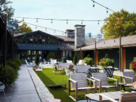 Skyline Lodge Hotels in Highlands