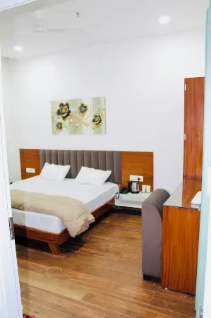 The Loya Hotel Отели в г. Муктсар