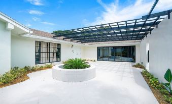 The Garden of Eden | Beautiful Villa w/ Pool & Game Room