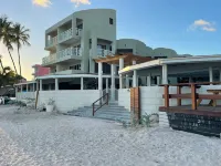 Hôtel LeRoy Hotels near Dover Beach