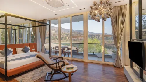 Hotel River Heaven by TNT Ventures