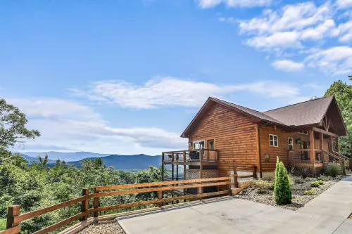 Bear Ridge 3 Bedroom Cabin by RedAwning