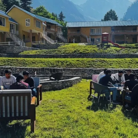 Hotel Village Inn Naran