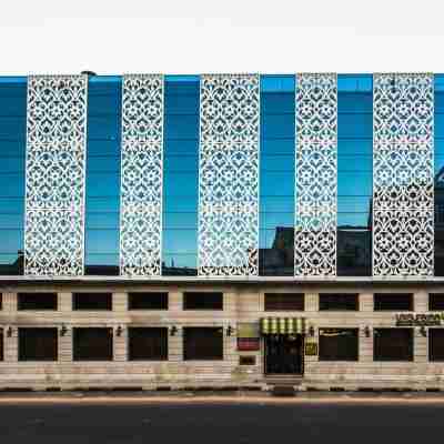 Leisure Inn Grand Chanakya Hotel Exterior