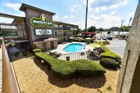 Masters Inn Tucker - Pools