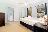 Meters to Beach, Short Walk to Town! Hotels near Mongrel Creek Wines Margaret River